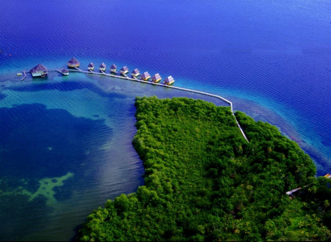 Isla Colon named as a prime honeymoon destination 